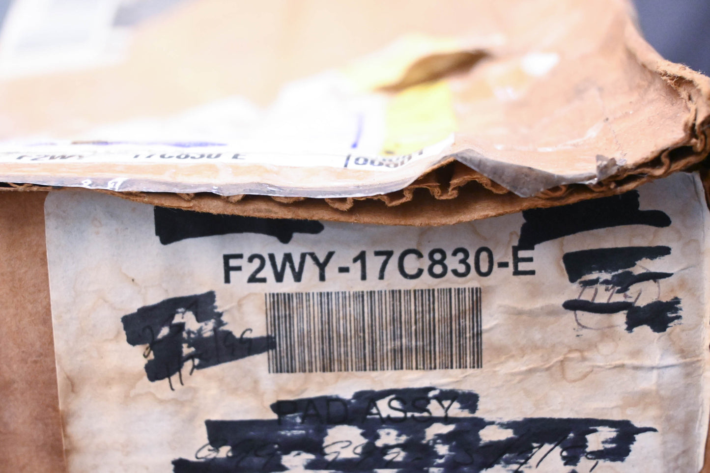 New OEM Ford F2WY-17C830-E Molding Pad Assembly NOS