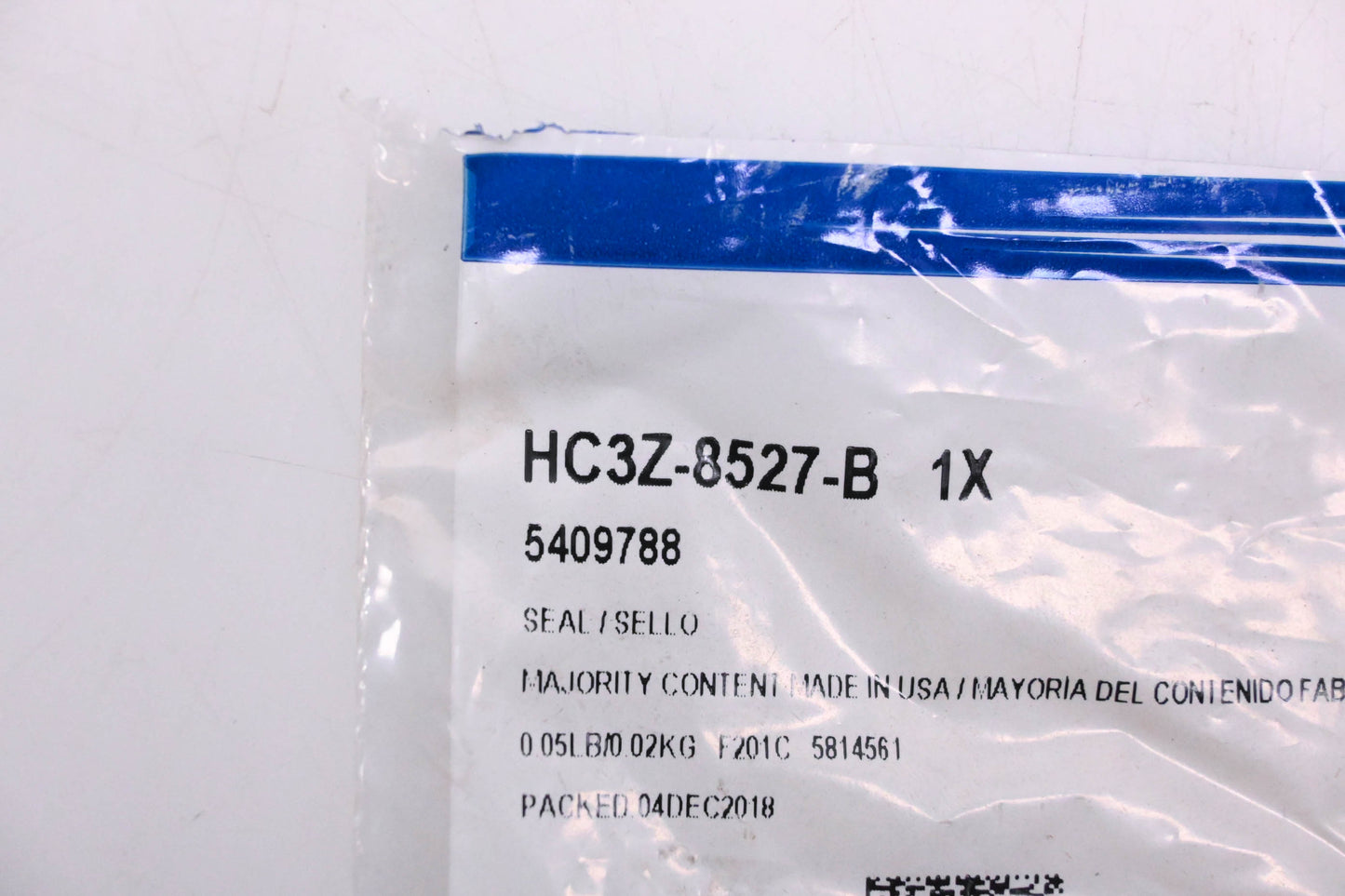 New OEM Ford HC3Z-8527-B, 5409788 Seal NOS