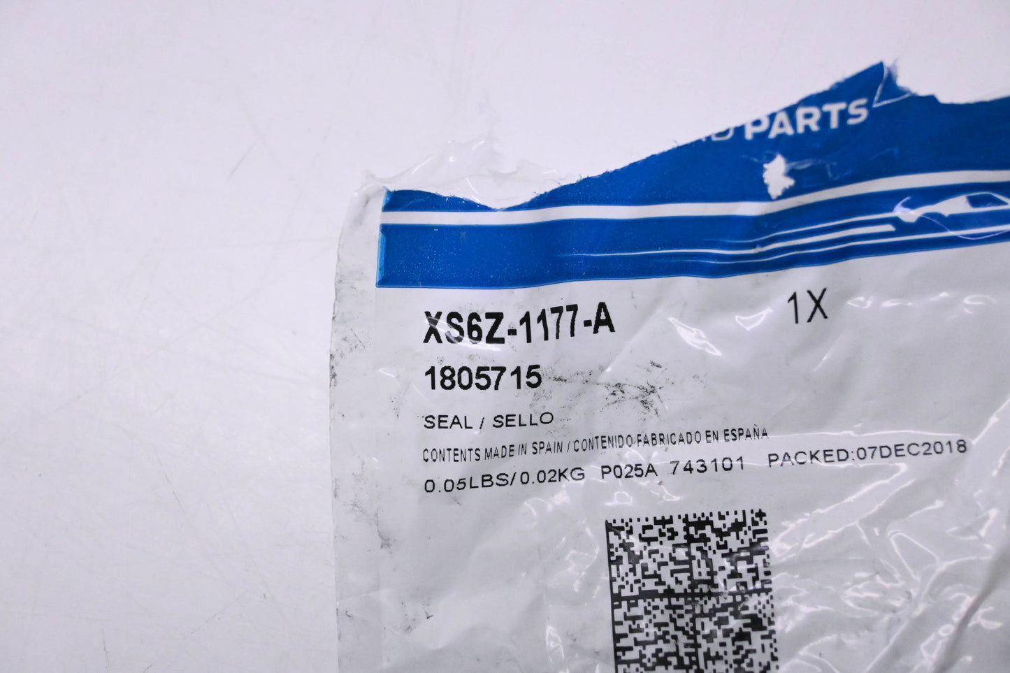 New OEM Ford XS6Z-1177-A, 1805715 Output Shaft Seal NOS