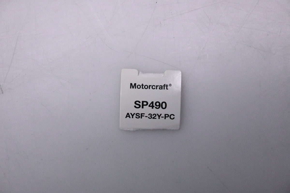 New OEM Motorcraft SP490, AYSF-32Y-PC Spark Plug NOS