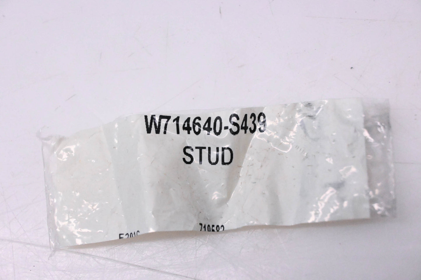 New OEM Ford W714640-S439 Inlet Duct Stud NOS