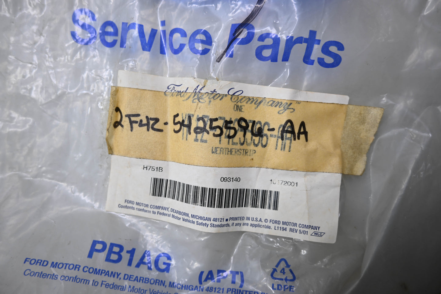 New OEM Ford 2F4Z-5425596-AA Rear Window Weatherstrip NOS