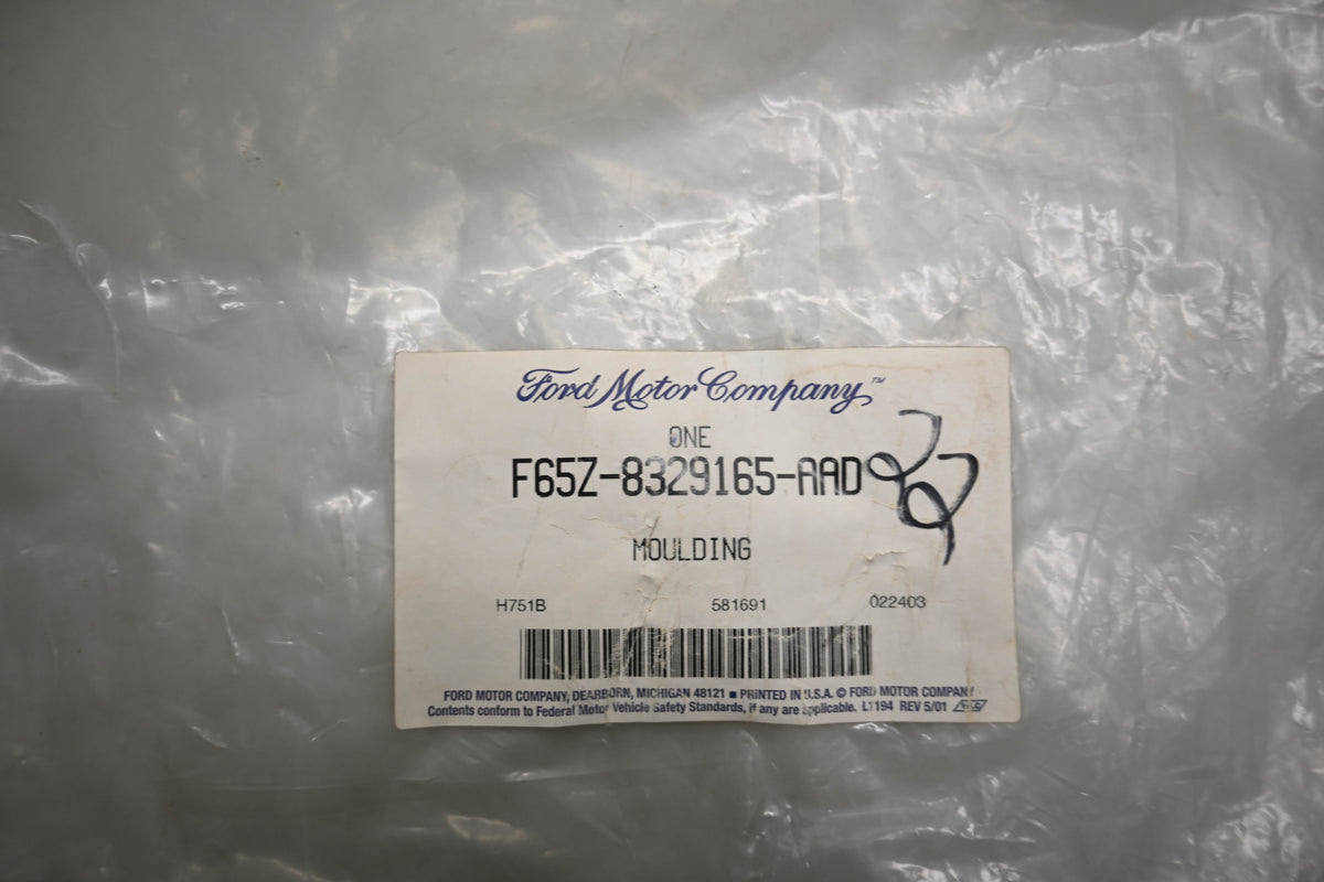 New OEM Ford F65Z-8329165-AAD, F75B-83291C21-AAW Moulding NOS