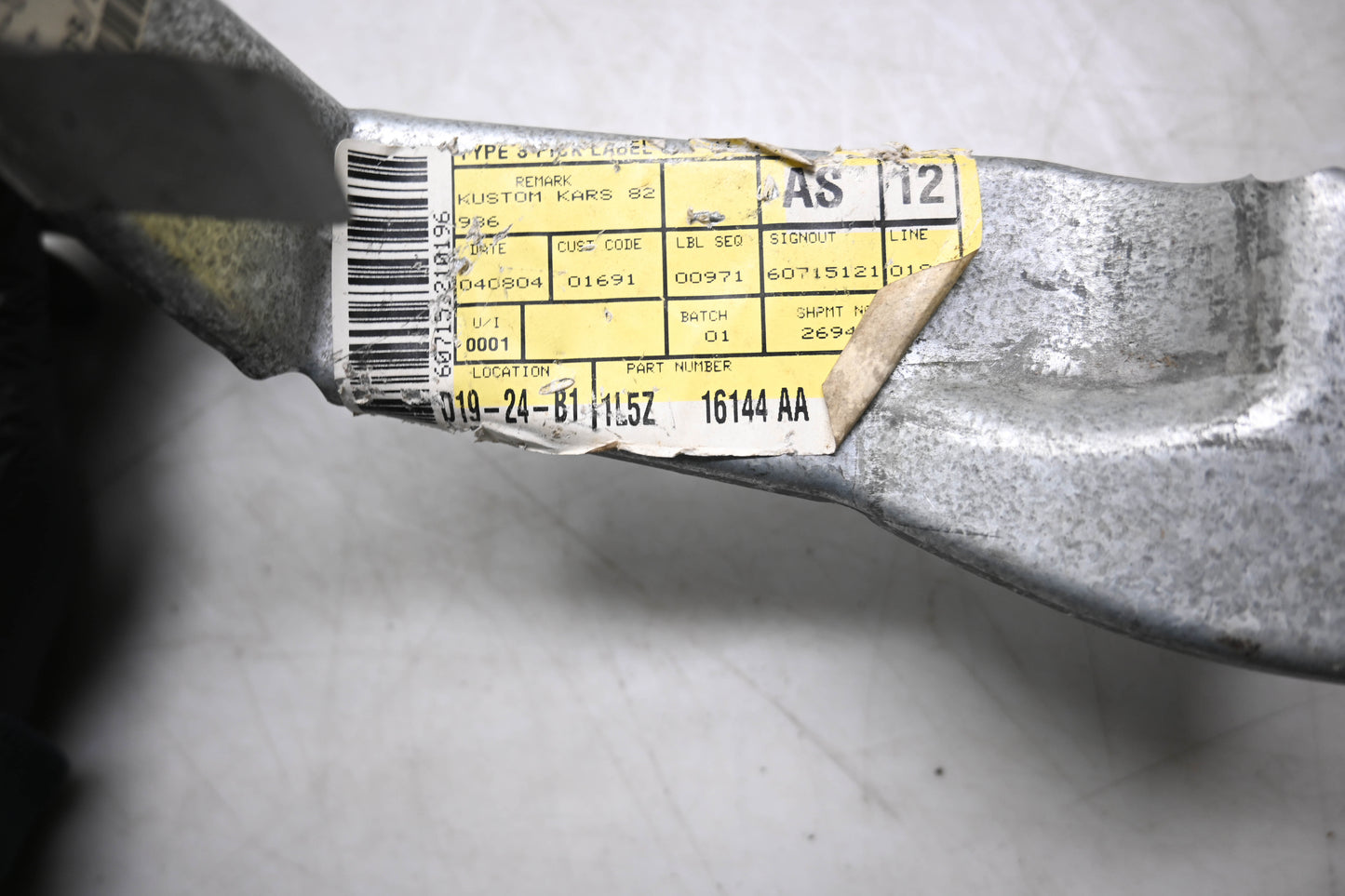 New OEM Ford 1L5Z-16144-AA Fender Reinforcement NOS