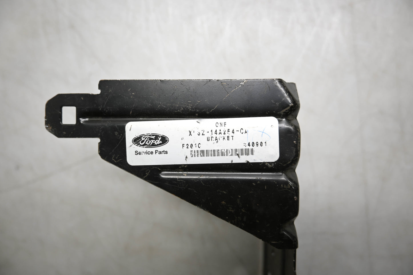 New OEM Ford XL3Z-14A254-CA Relay Bracket NOS