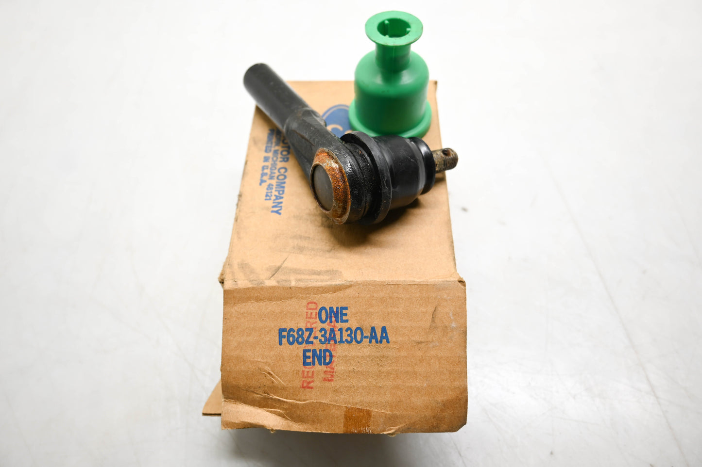 New OEM Ford F68Z-3A130-AA Outer Tie Rod End NOS