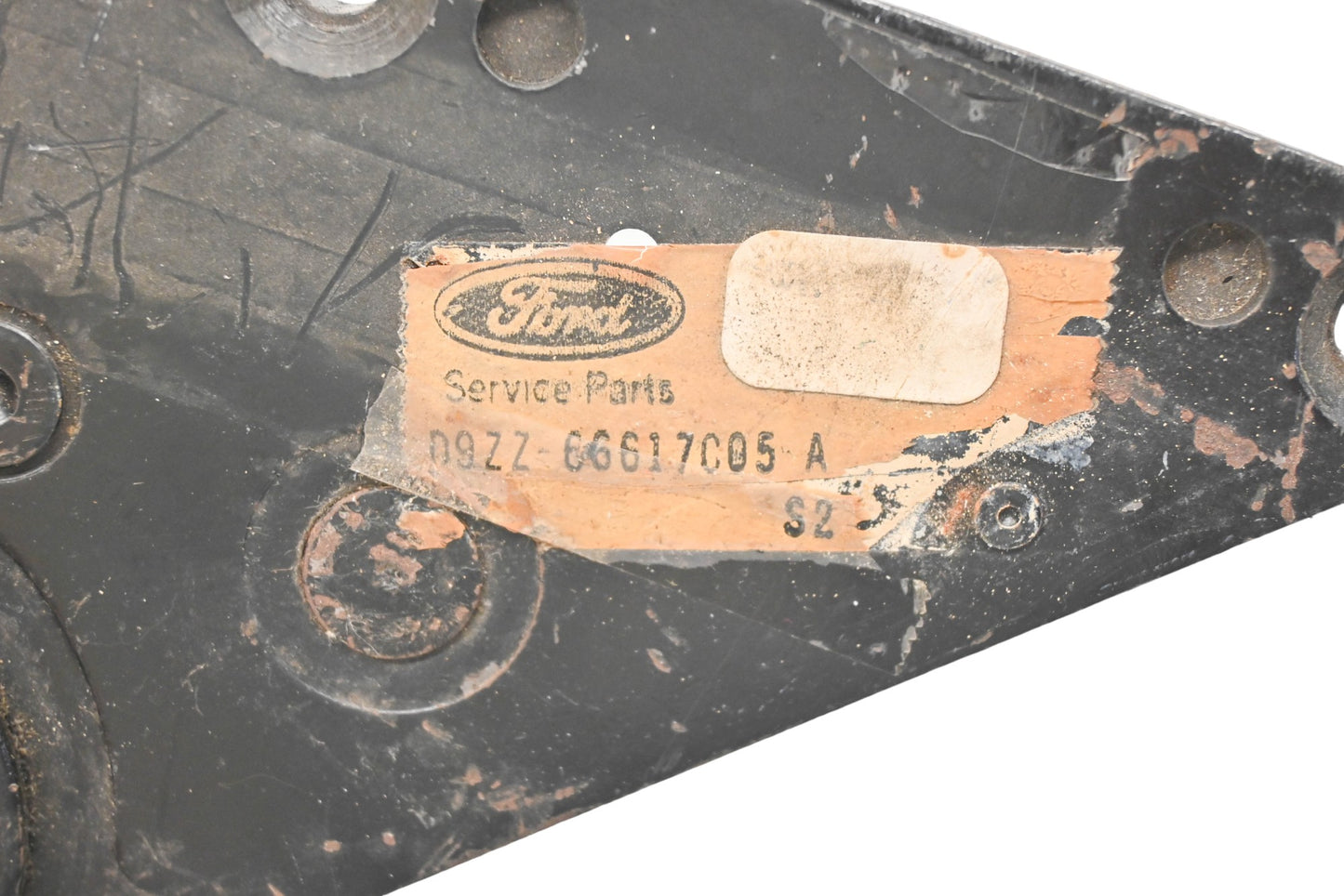 OEM Ford D9ZZ-66617C05-A Left Seat Latch Assembly
