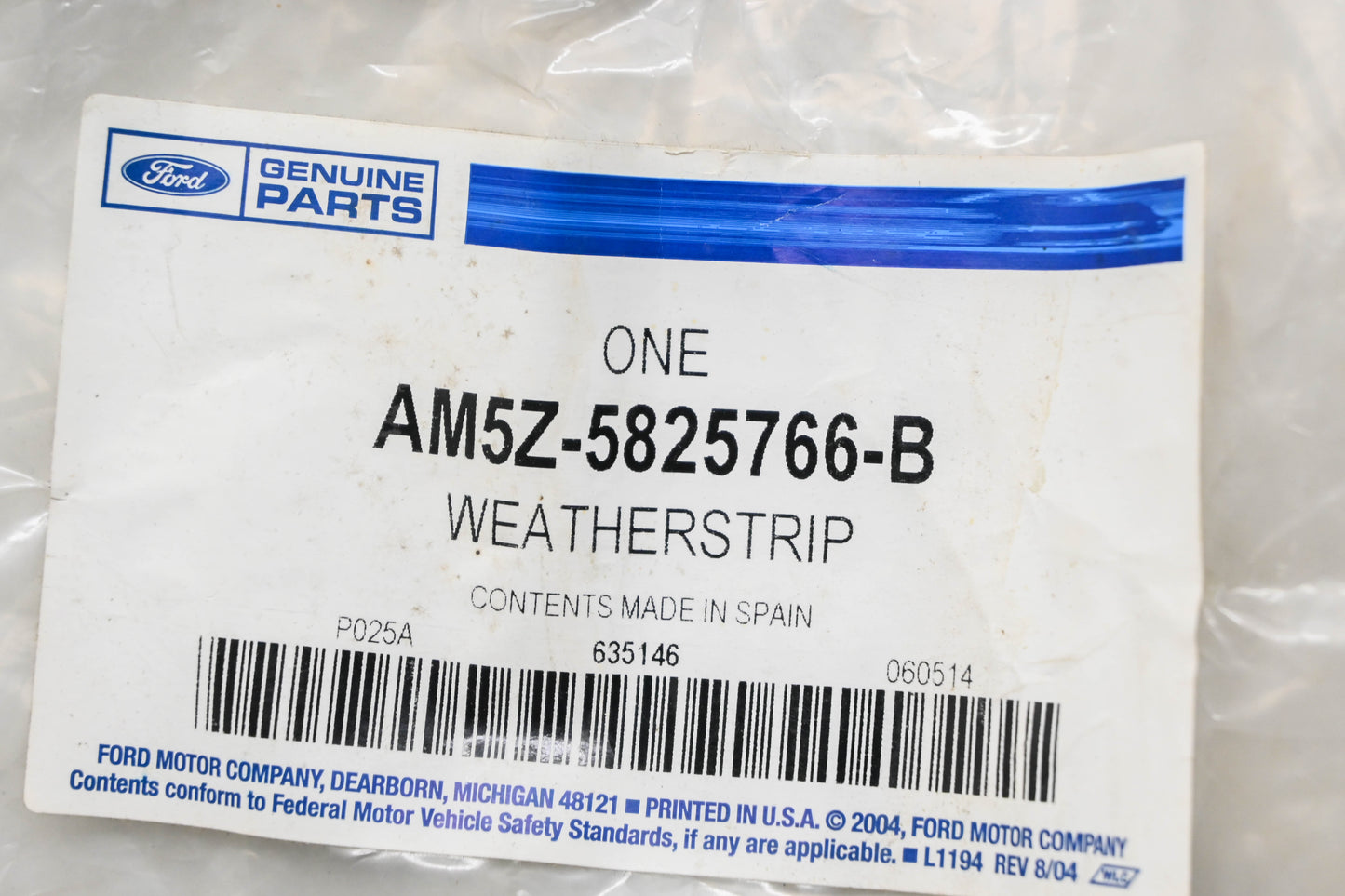New OEM Ford AM5Z-5825766-B Rear Right Window Glass Weatherstrip NOS