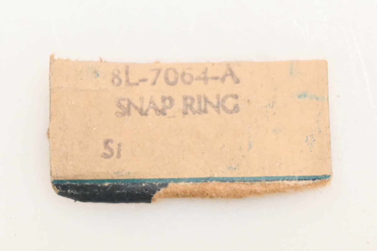 New OEM Ford 8L-7064-A Snap Rings Qty 2 NOS