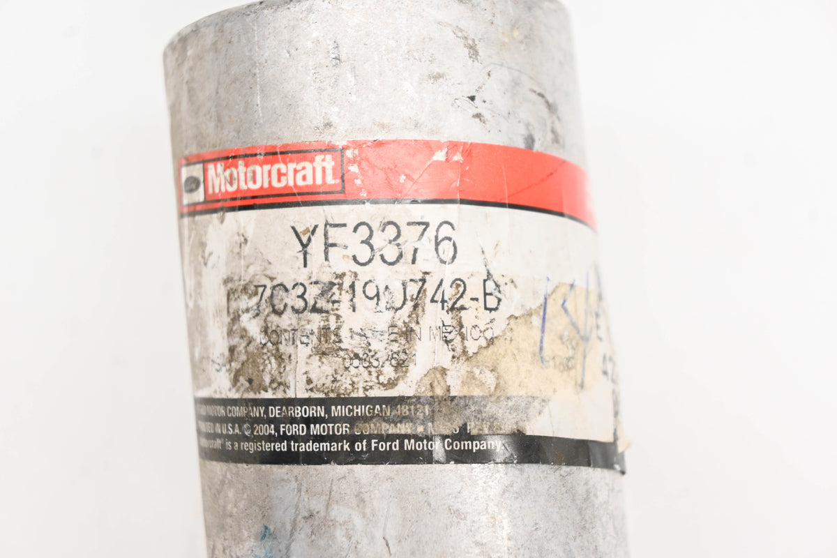 New OEM Motorcraft YF-3376, 7C3Z-19D742-B, YF3376 A/C Refrigerant Liquid Hose Assembly NOS