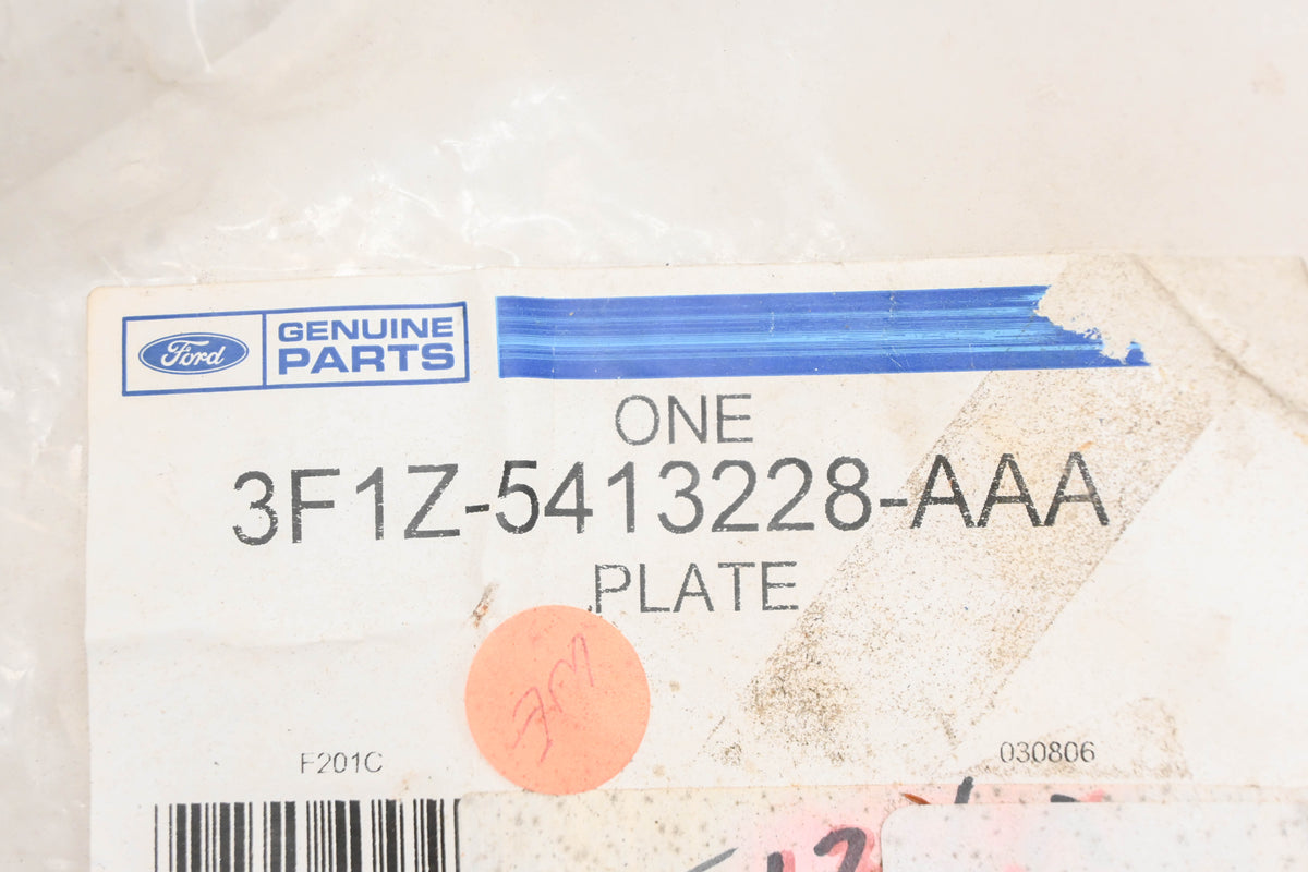 New OEM Ford 3F1Z-5413228-AAA Side Door Scuff Plate Panel NOS