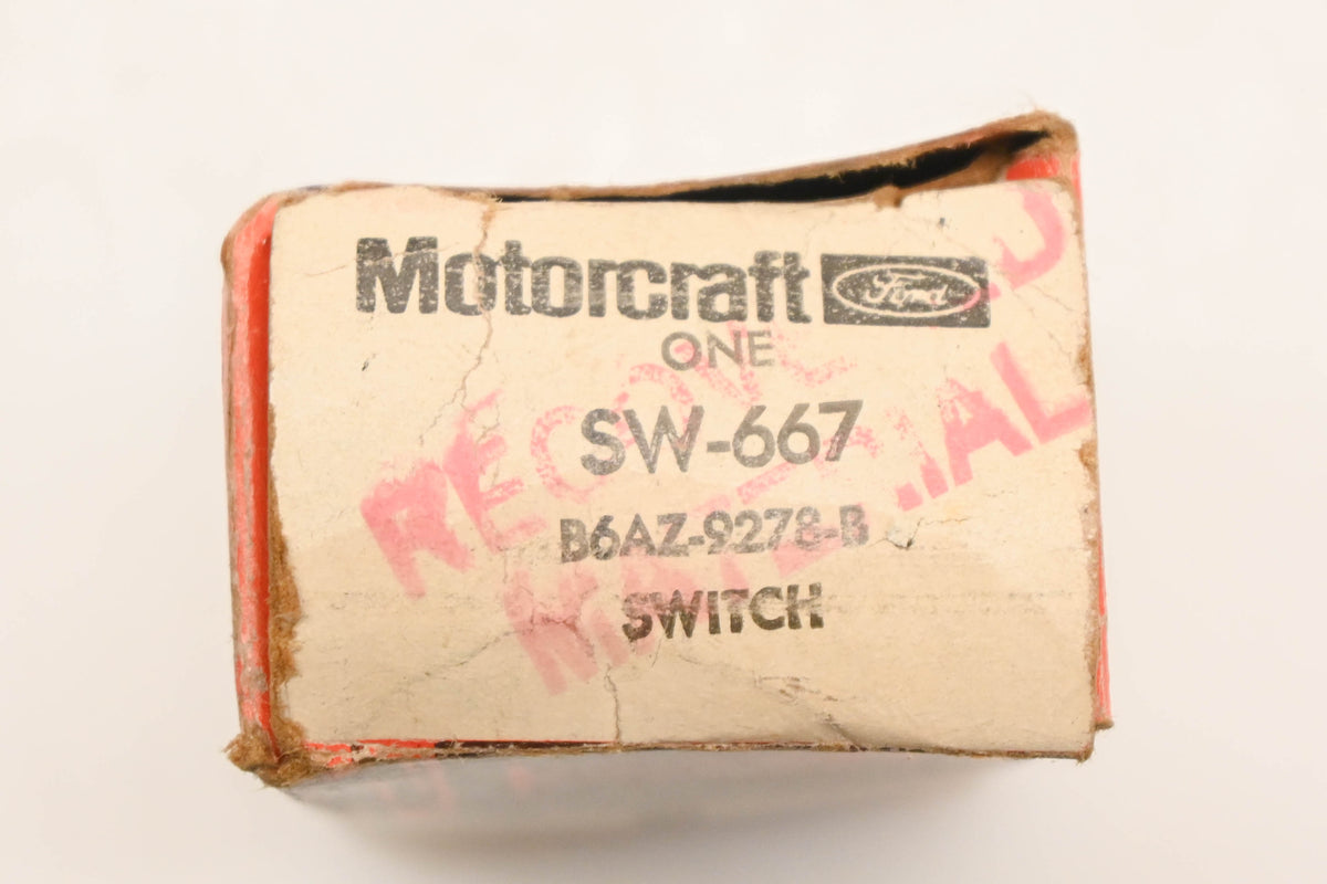 New OEM Motorcraft SW-667, B6AZ-9278-B, SW667 Oil Pressure Switch NOS