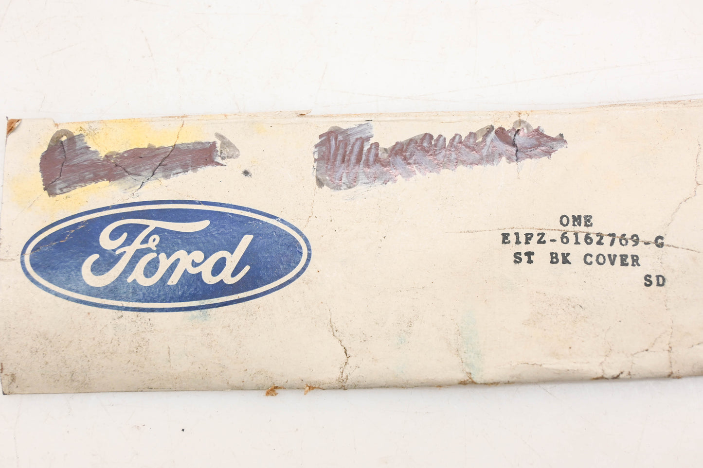New OEM Ford E1FZ-6162769-C, E2EB-61627469-AWA Seat Side Hinge Cover NOS
