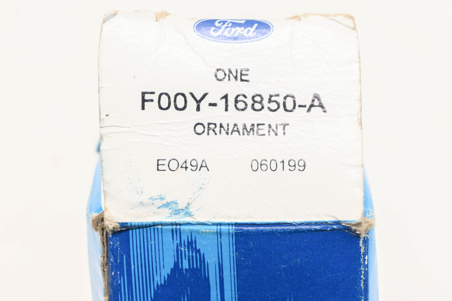 New OEM Ford FOOY-16850-A Lincoln Hood Ornament NOS