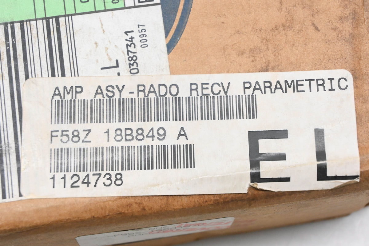 New OEM Ford F58Z-18B849-A, F58F-18C807-AB Amplifier NOS