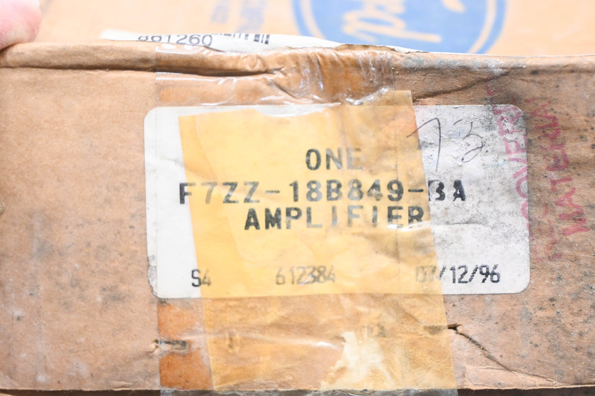 New OEM Ford F7ZZ-18B849-BA, F7ZF-18T806-BB Amplifier NOS