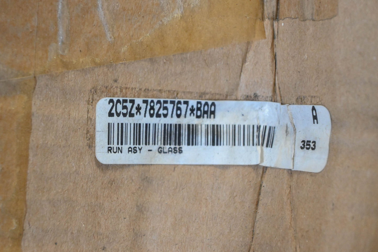 New OEM Ford 2C5Z-7825767-BAA, DV10094YPY Carlite Rear Left Vent Glass Assembly NOS