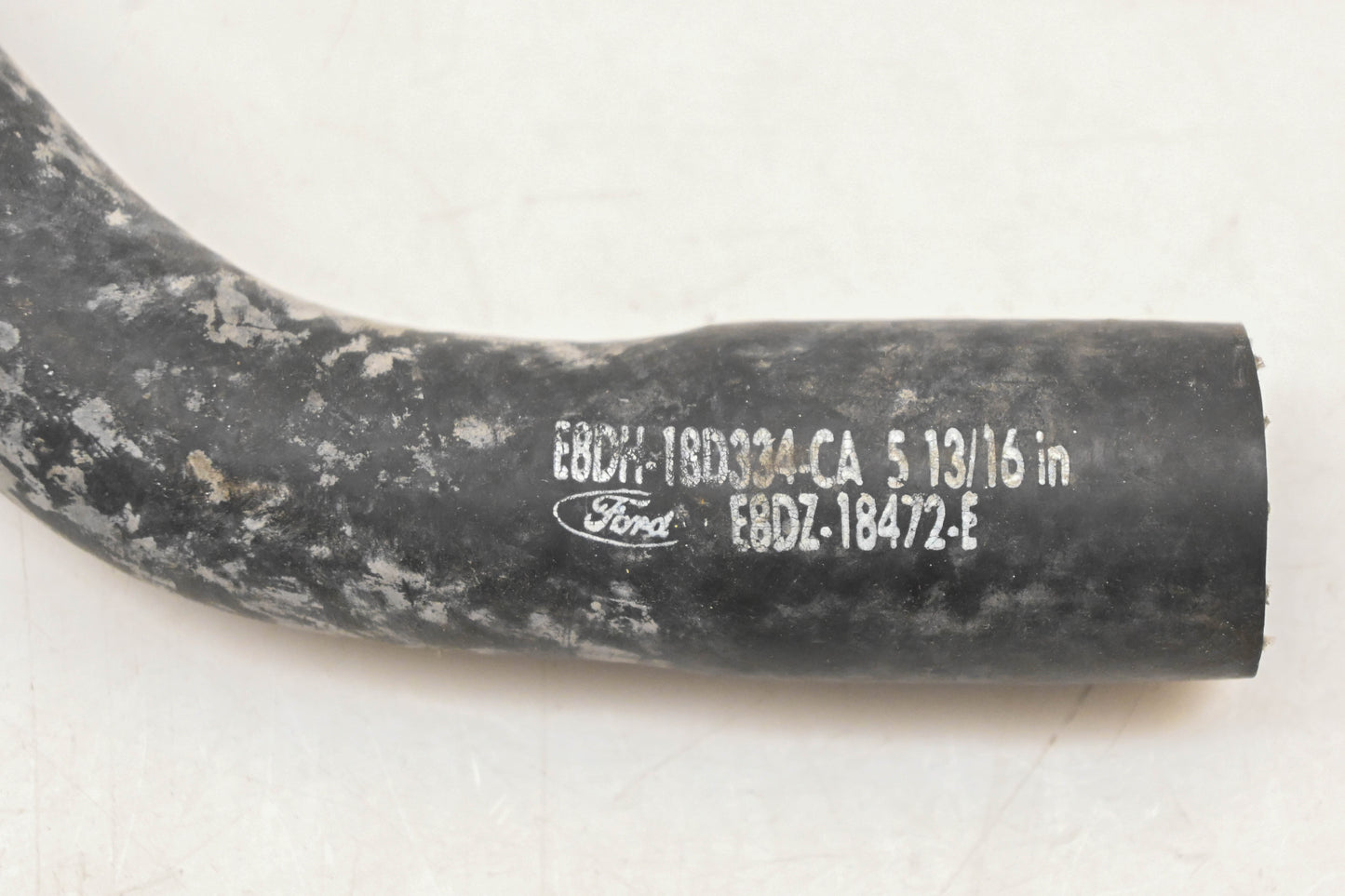 New OEM Ford E8DZ-18472-E, E8DH-18D334-CA Heater Hose NOS