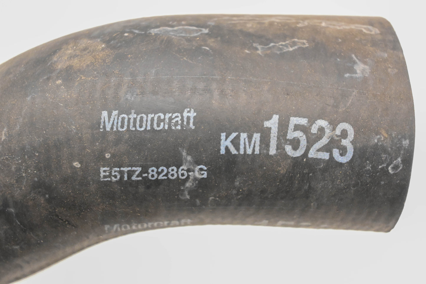New OEM Motorcraft KM-1523, E5TZ-8286-G, KM1523 Coolant Hose NOS