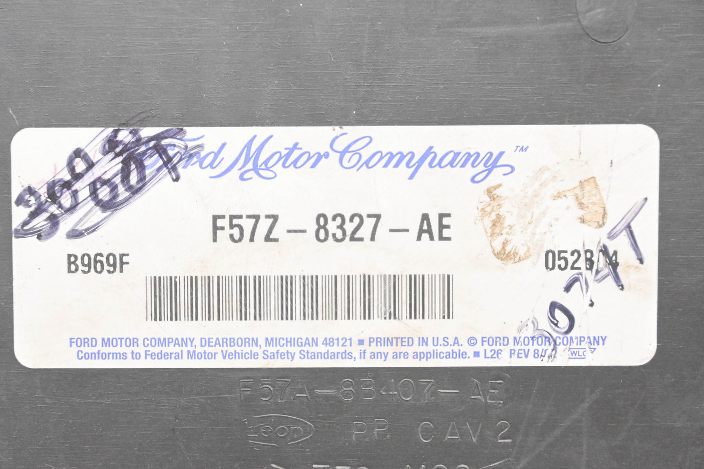 New OEM Ford F57Z-8327-AE, F57A-8B407-AE Lower Air Guide Deflector NOS