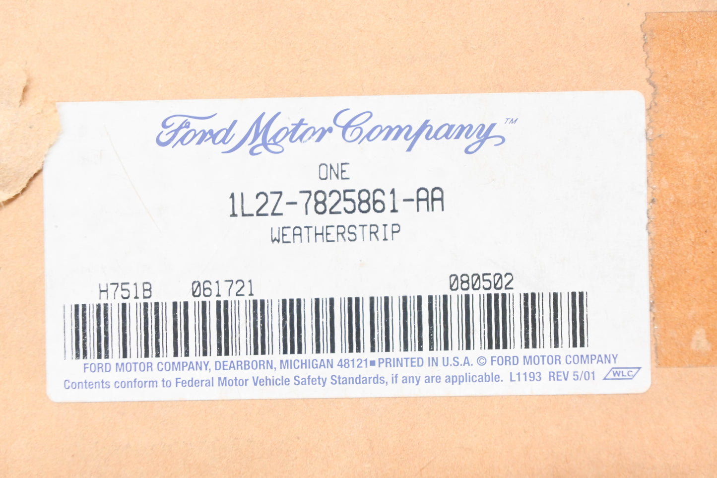 New OEM Ford 1L2Z-7825861-AA Door Belt Weatherstrip NOS