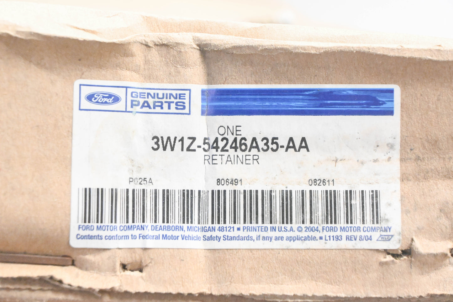 New OEM Ford 3W1Z-54246A35-AA Belt Weatherstrip Retainer NOS