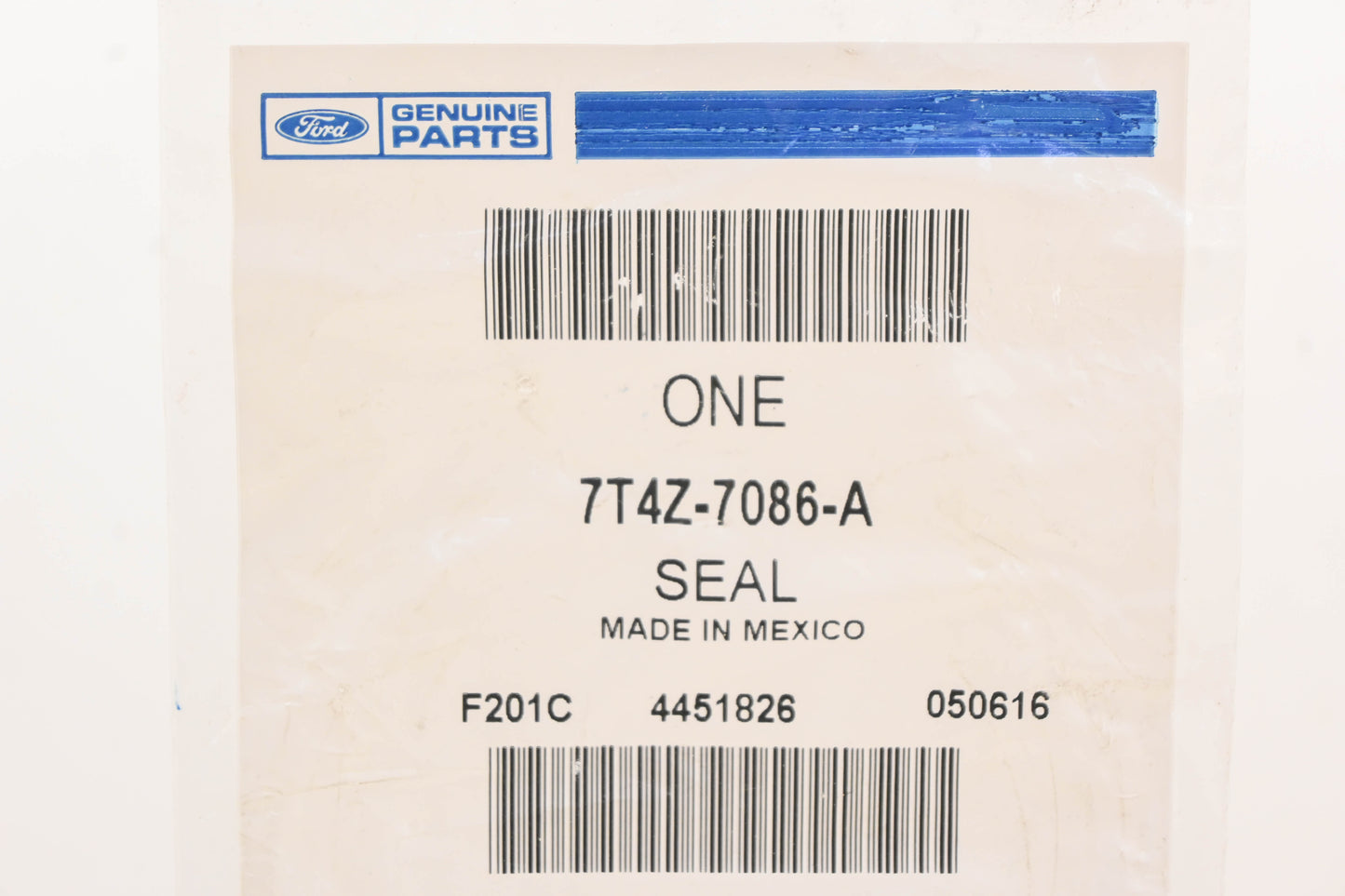 New OEM Ford 7T4Z-7086-A Transfer Case Input Shaft Seal NOS