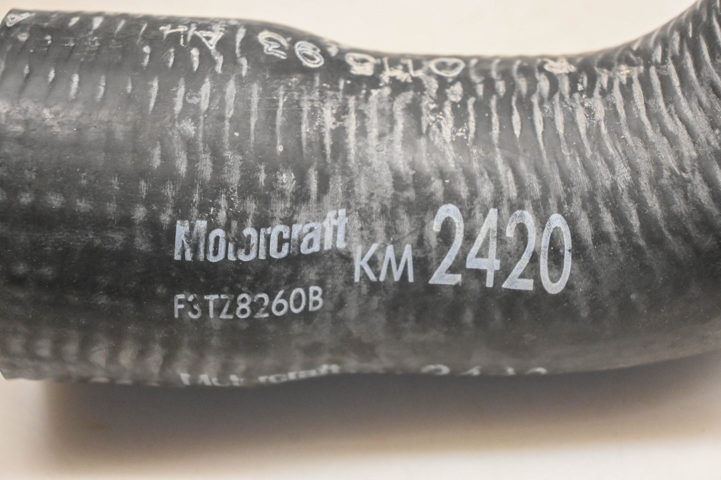 New OEM Motorcraft KM-2420, F3TZ-8260-B, KM2420 Radiator Coolant Hose NOS