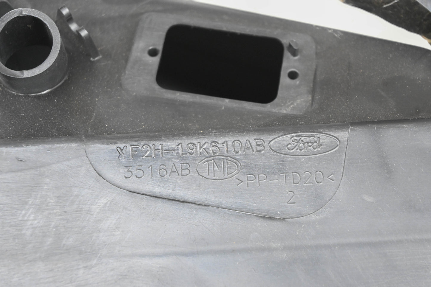 New OEM Ford XF2Z-18K463-BA, Y2FH-19K610-AB Windstar Rear Auxiliary HVAC Assembly NOS
