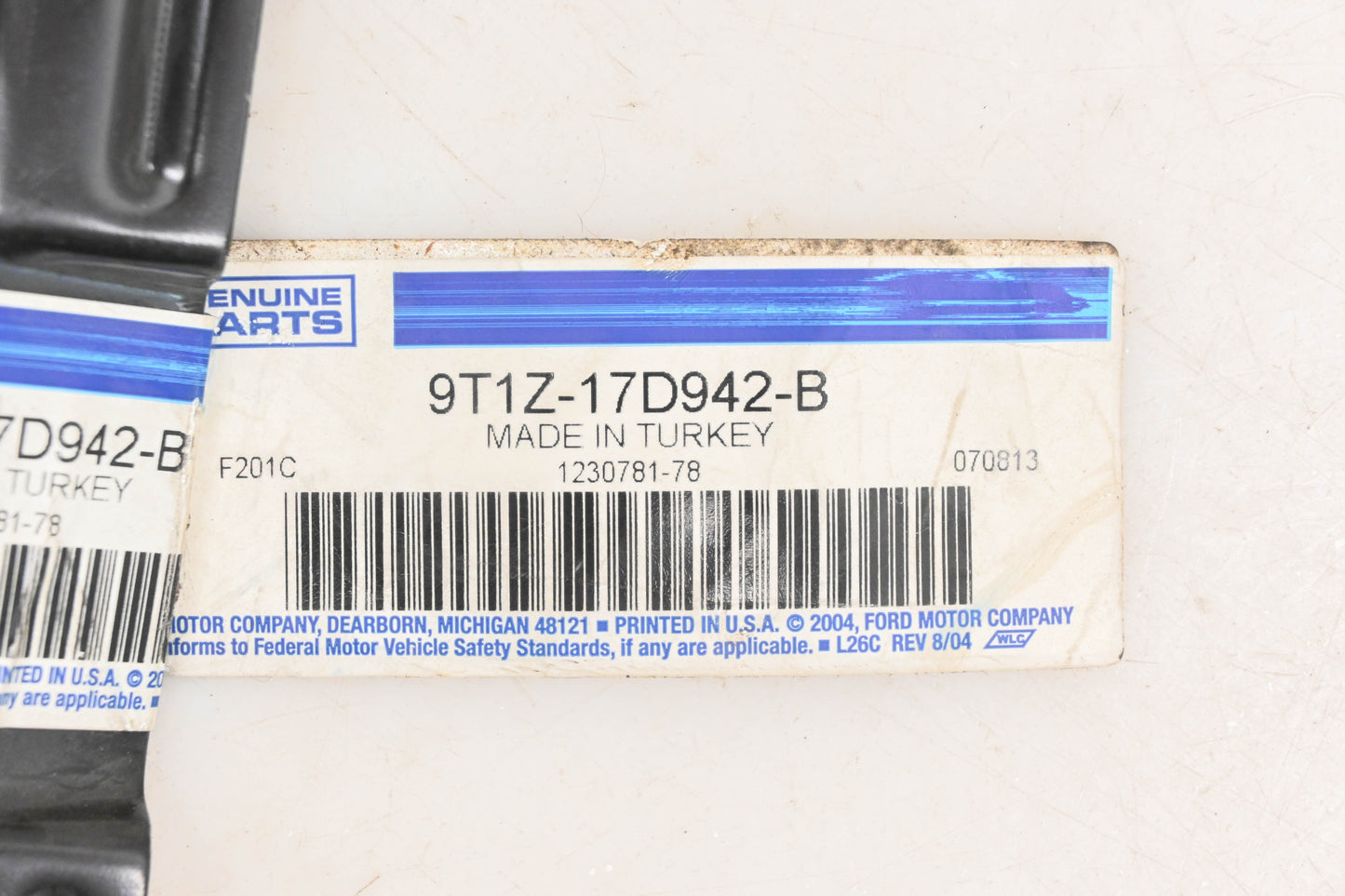 New OEM Ford 9T1Z-17D942-B Bumper Bracket NOS
