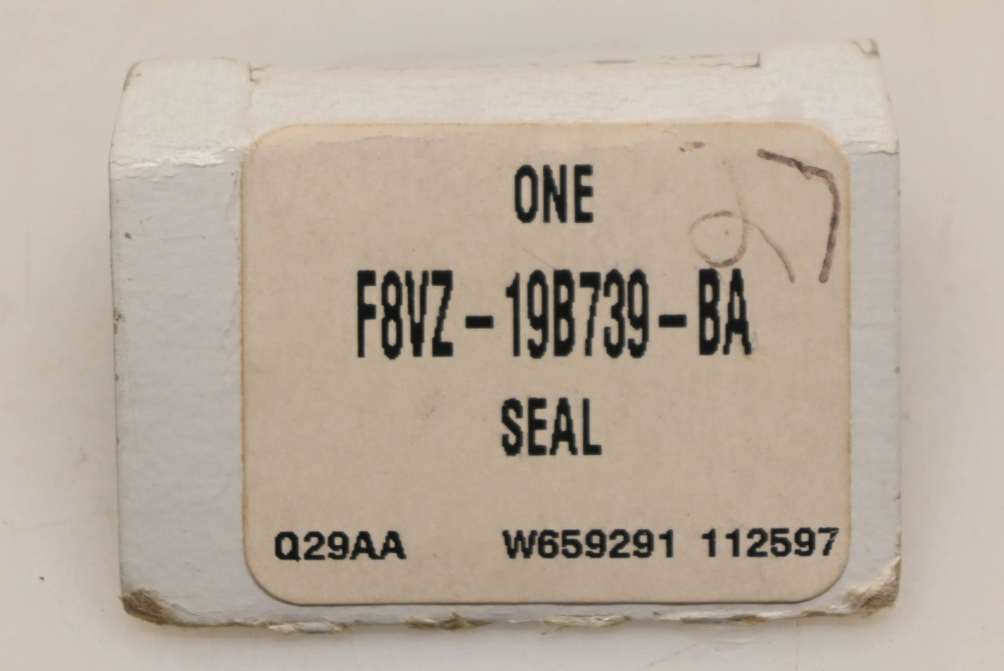 New OEM Ford F8VZ-19B739-BA Seal NOS