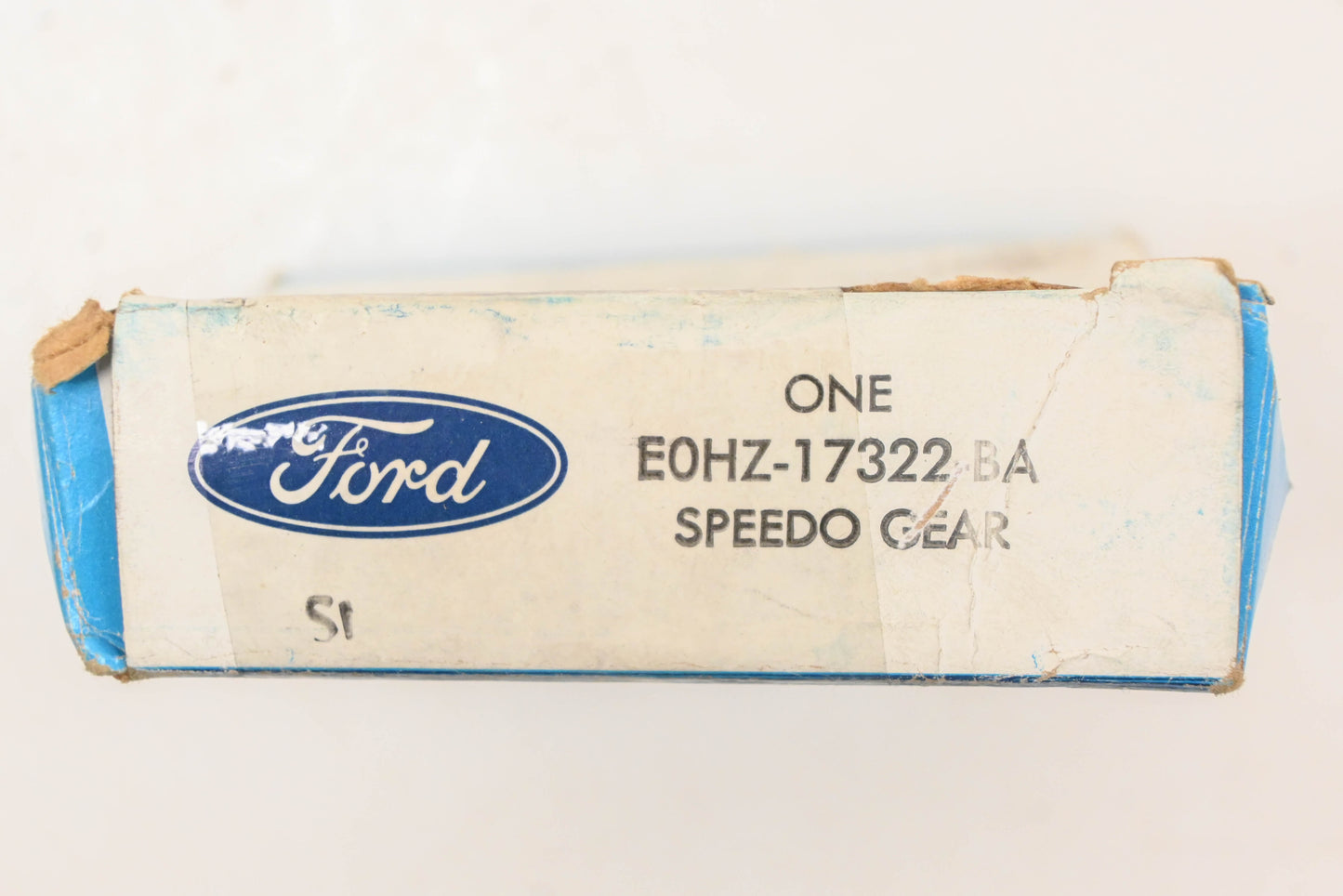New OEM Ford E0HZ-17322-BA Speedometer Gear Shaft NOS