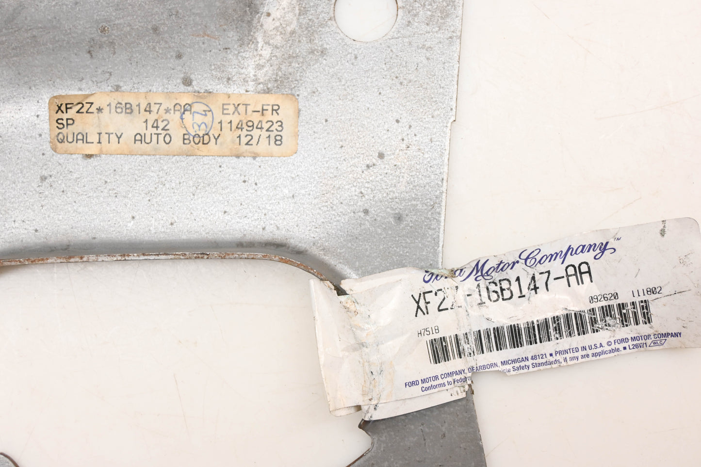 New OEM Ford XF2Z-16B147-AA Rear Left Extension NOS