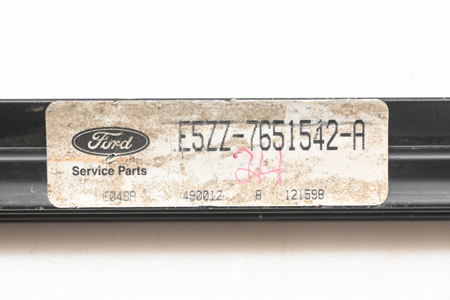 New OEM Ford E5ZZ-7651542-A Right Front Upper Channel Weatherstrip Insert NOS