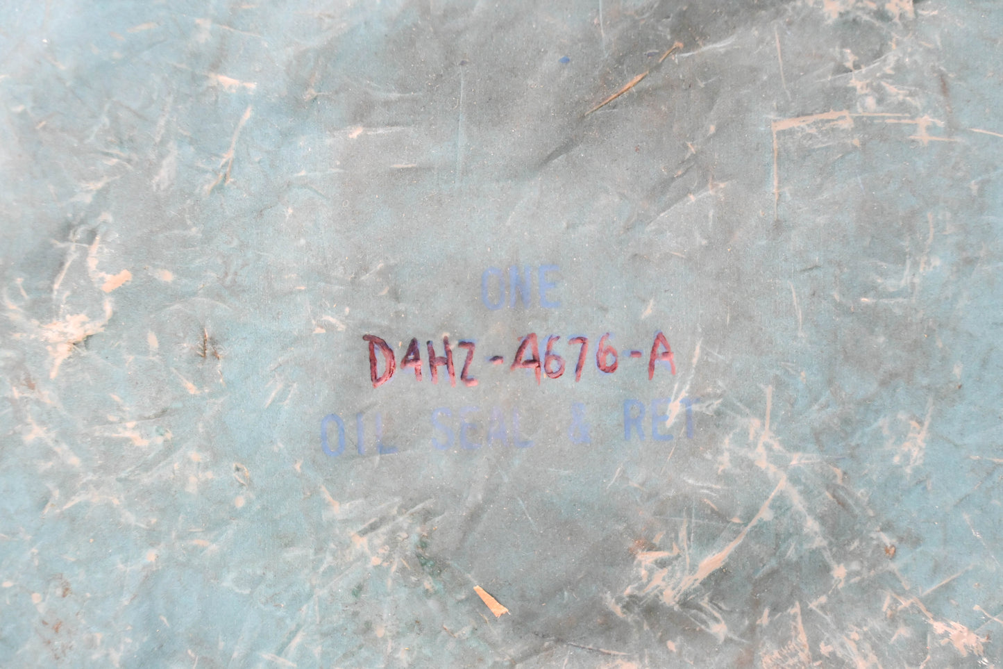 New OEM Ford D4HZ-4676-A Oil Seal NOS