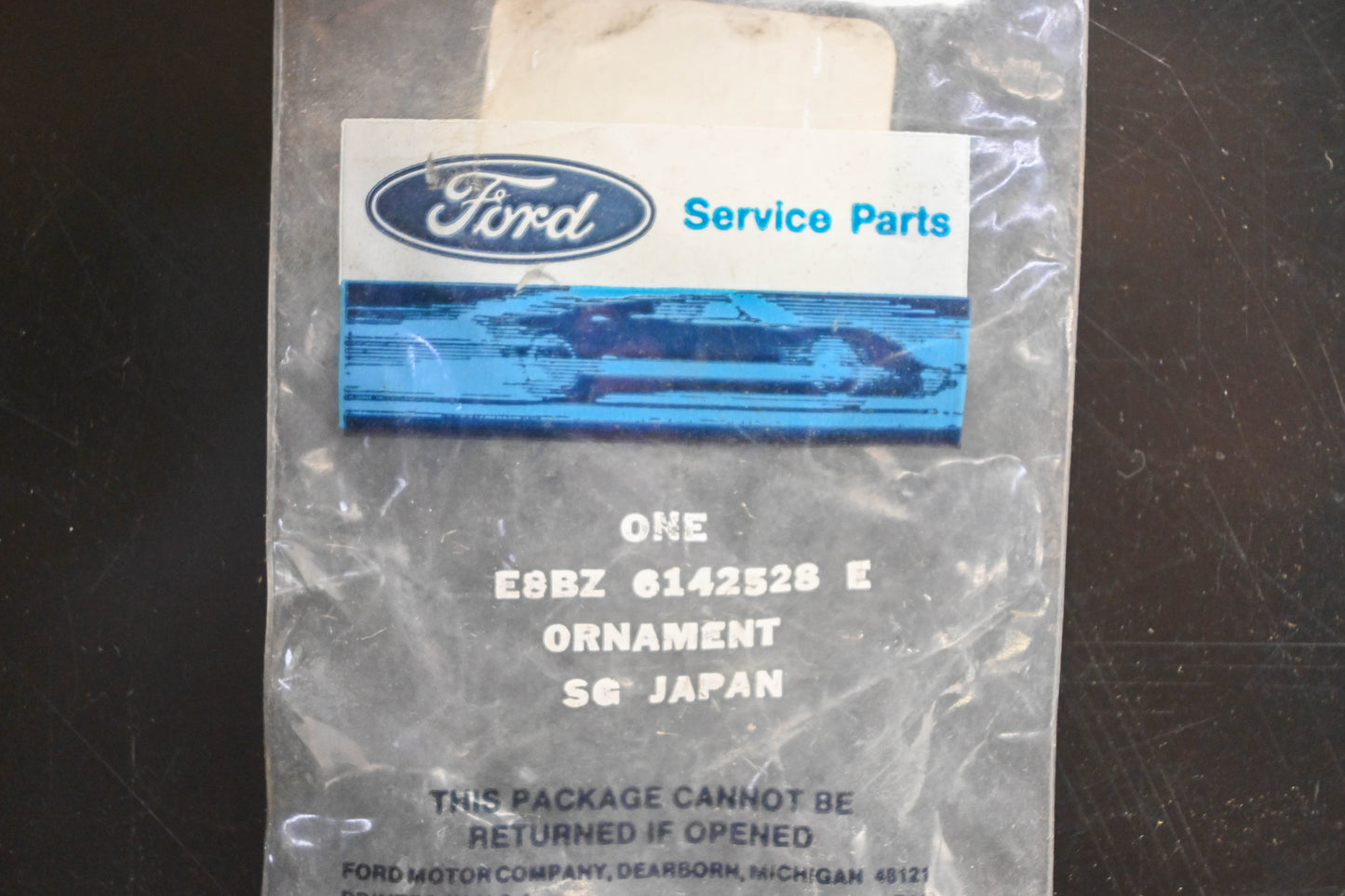 New OEM Ford E8BZ-6142528-E Letter "L" Emblem NOS