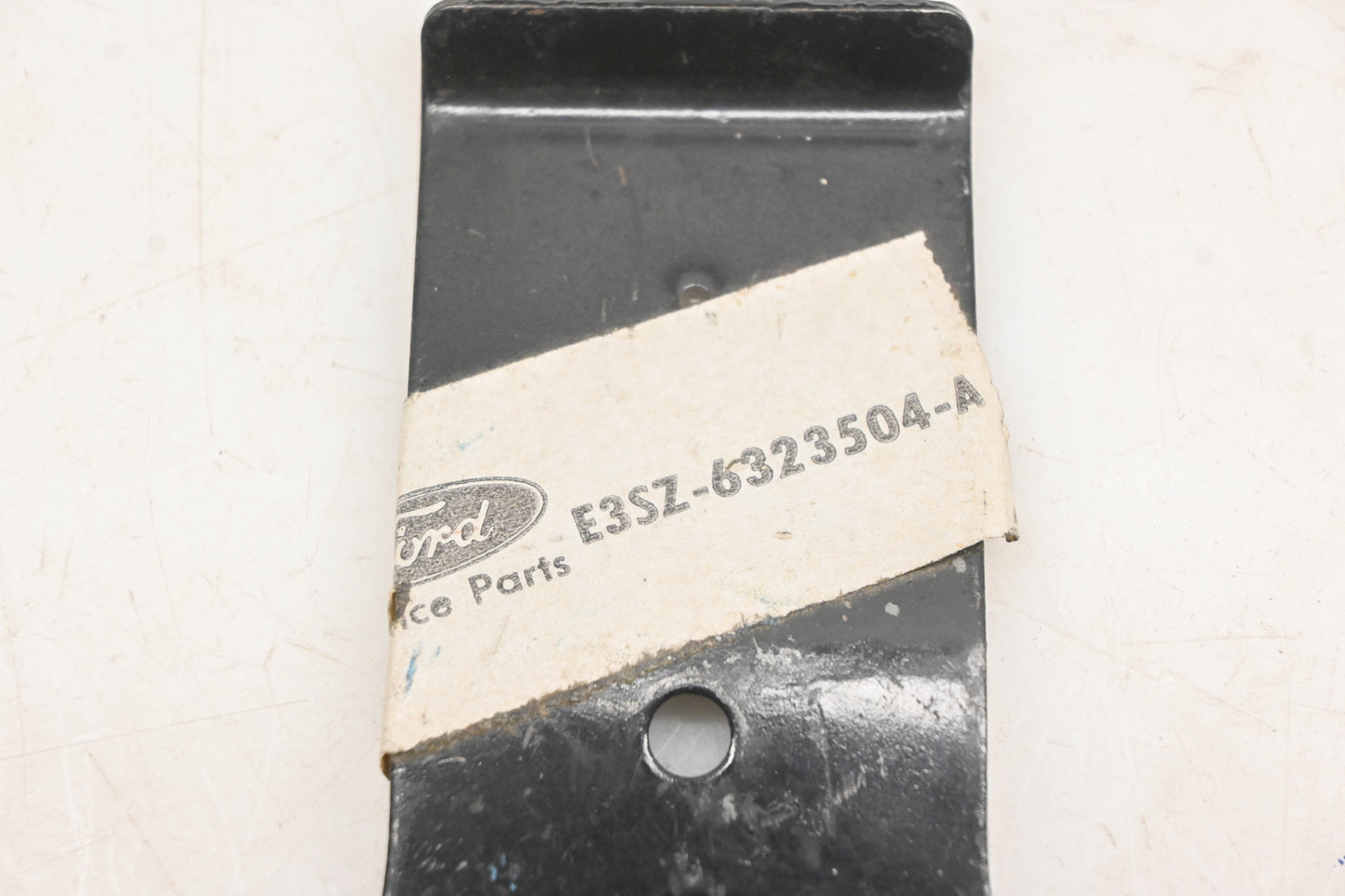 New OEM Ford E3SZ-6323504-A Bracket NOS
