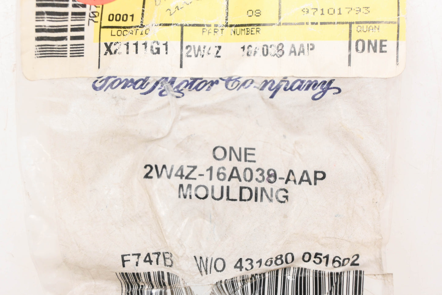 New OEM Ford 2W4Z-16A039-AAP Driver Side Insert Molding NOS