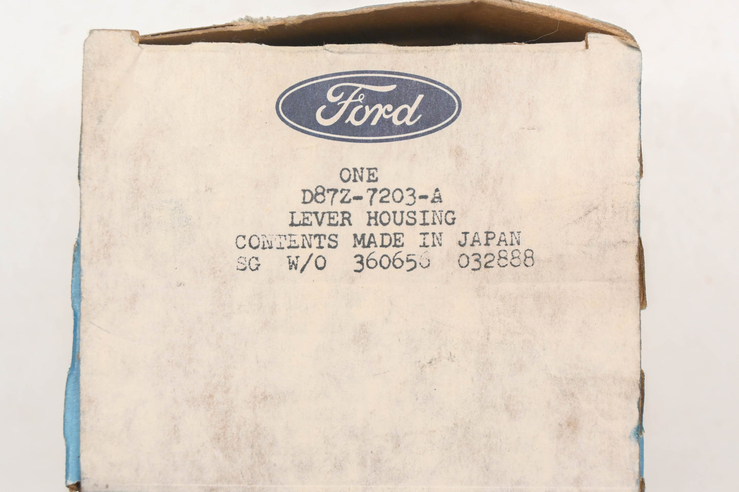 New OEM Ford D87Z-7203-A Lever Housing NOS