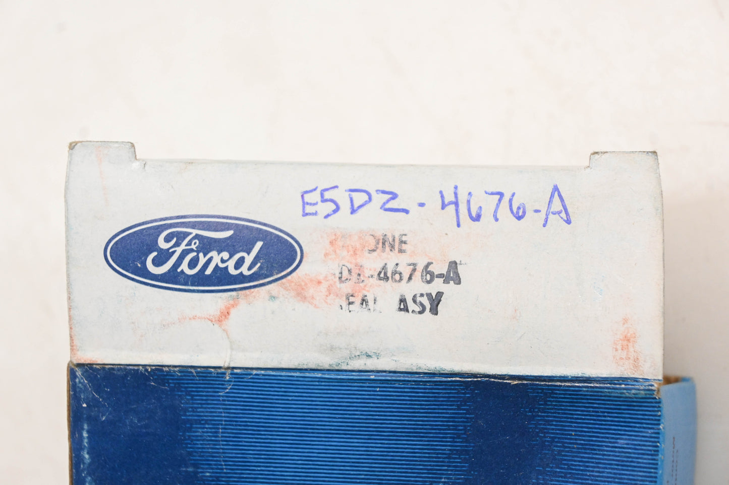 New OEM Ford E5DZ-4676-A Pinion Seal NOS