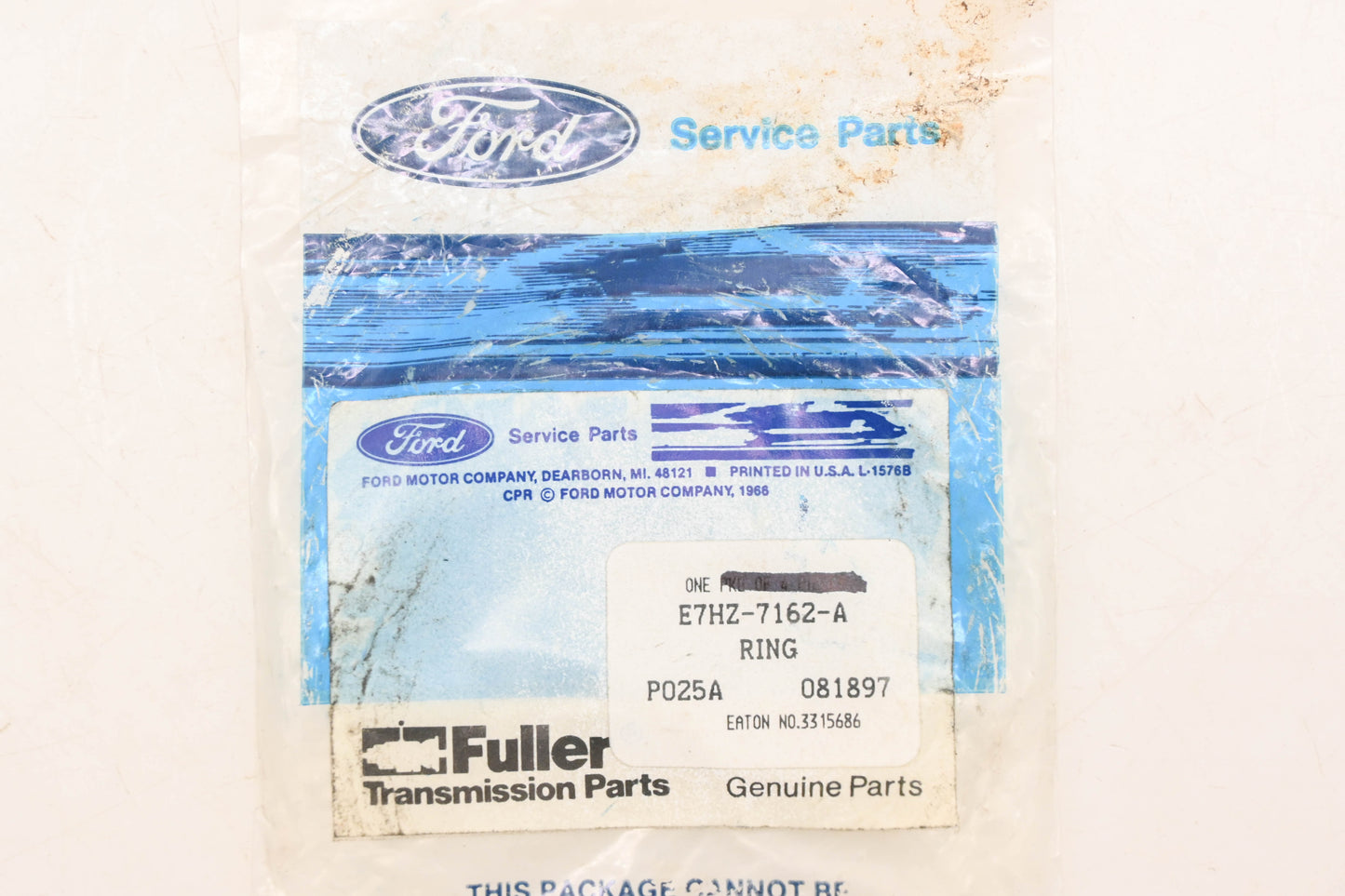 New OEM Ford E7HZ-7162-A Output Shaft Retaining Ring NOS
