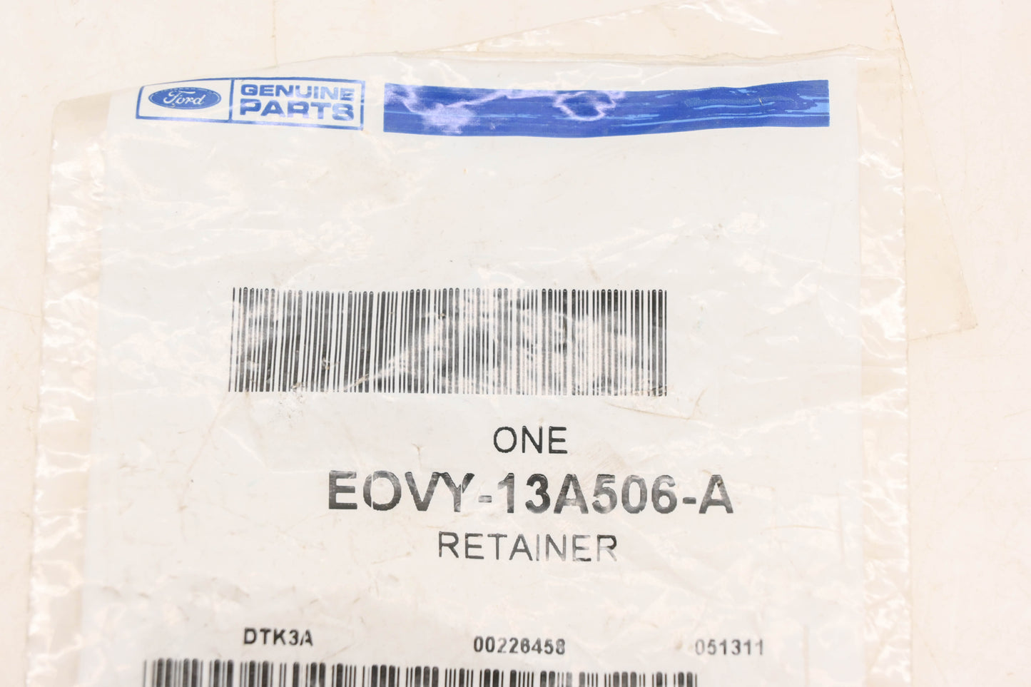 New OEM Ford EOVY-13A506-A Socket & Wire Retainer NOS