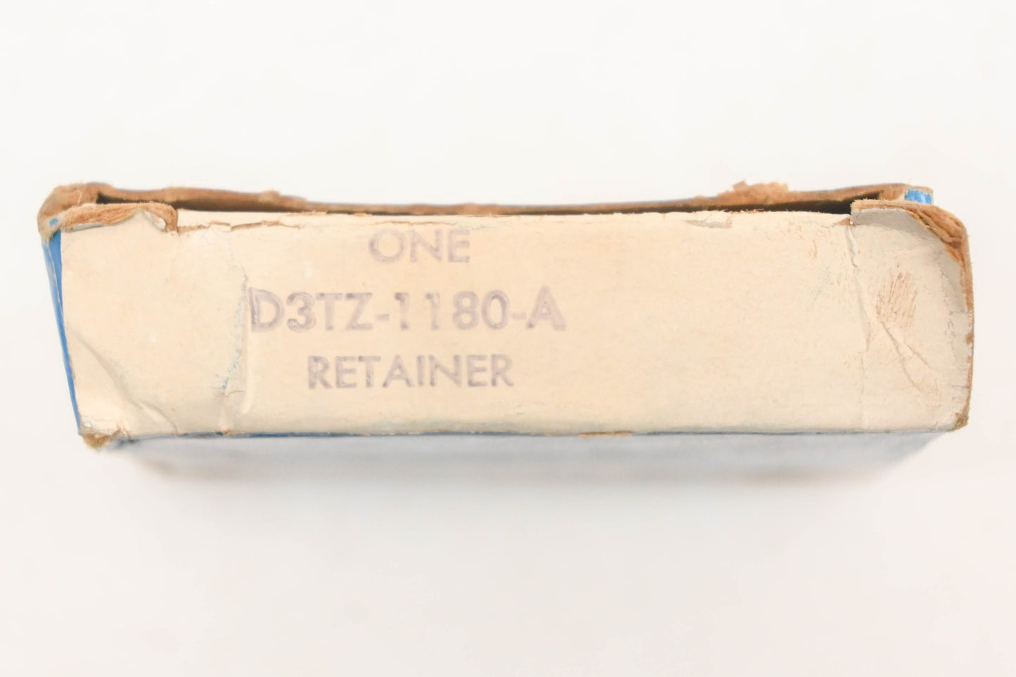 New OEM Ford D3TZ-1180-A Rear Wheel Bearing Retainer NOS