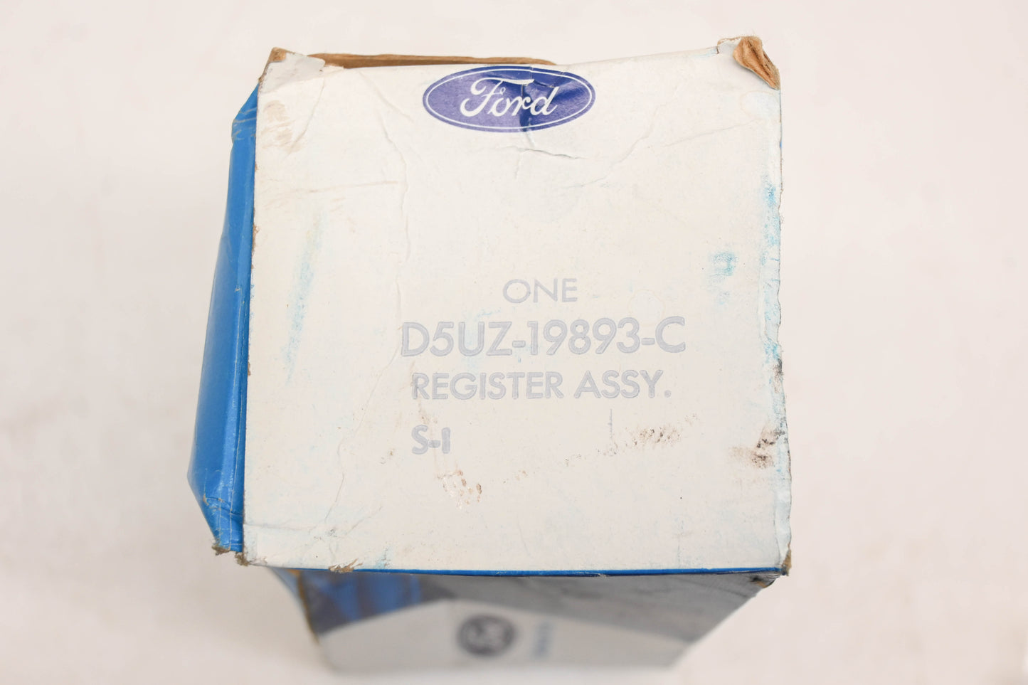 New OEM Ford D5UZ-19893-C A/C Vent Louvre Assembly NOS