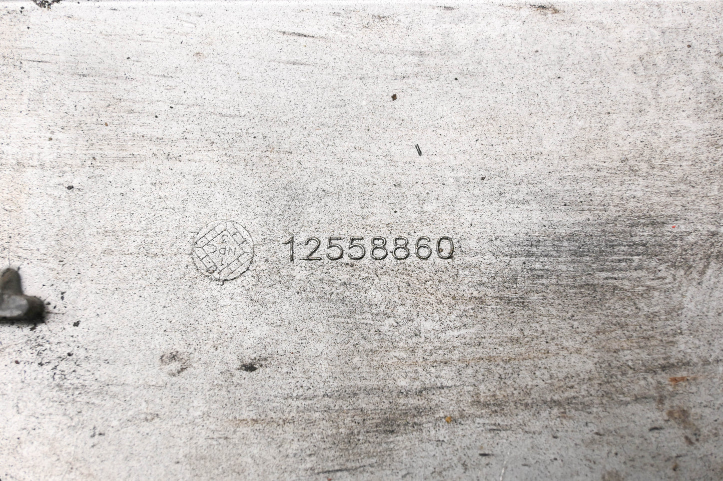 GM 12558860 Valve Cover NOS