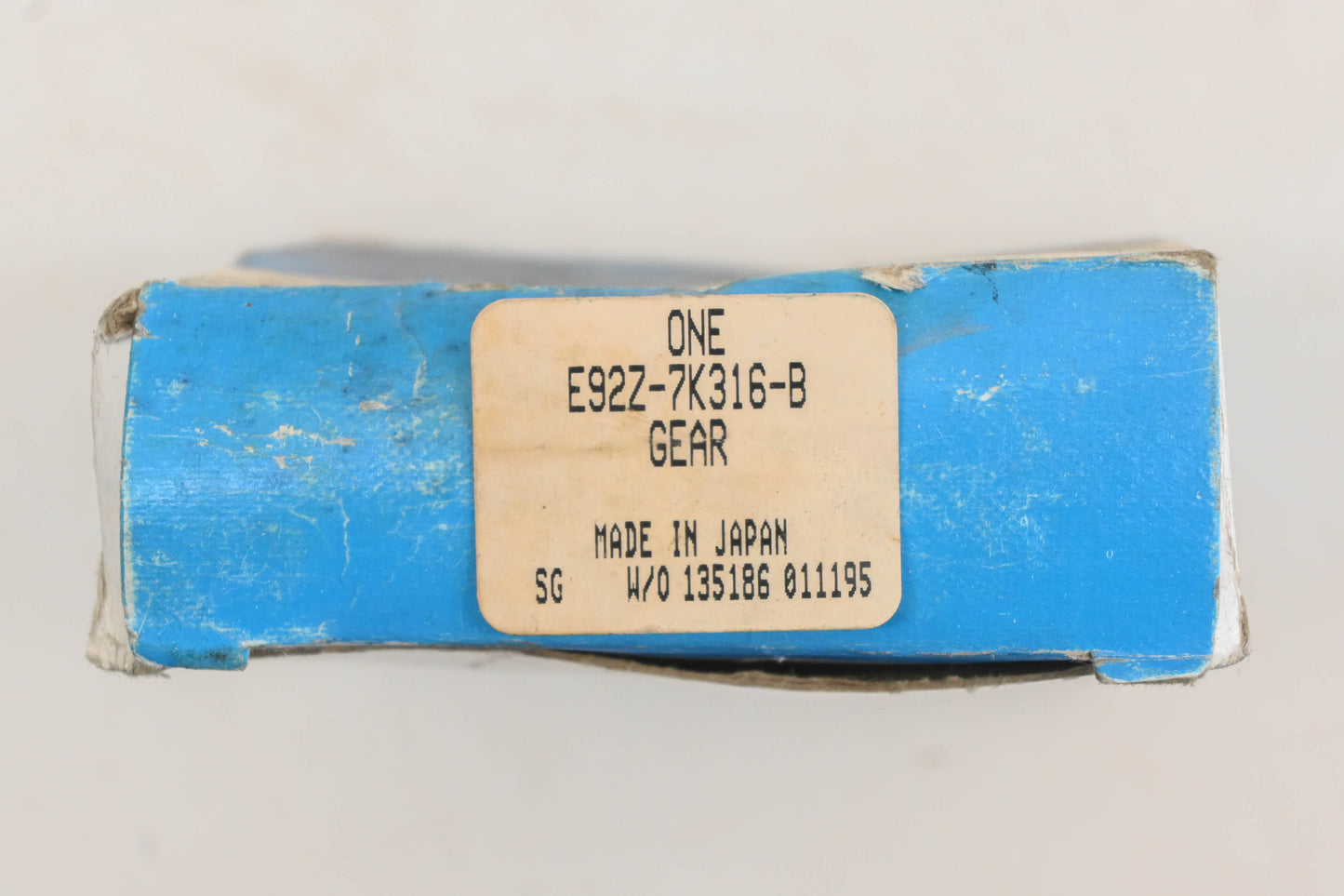 New OEM Ford E92Z-7K316-B Main shaft 5th Speed Gear NOS