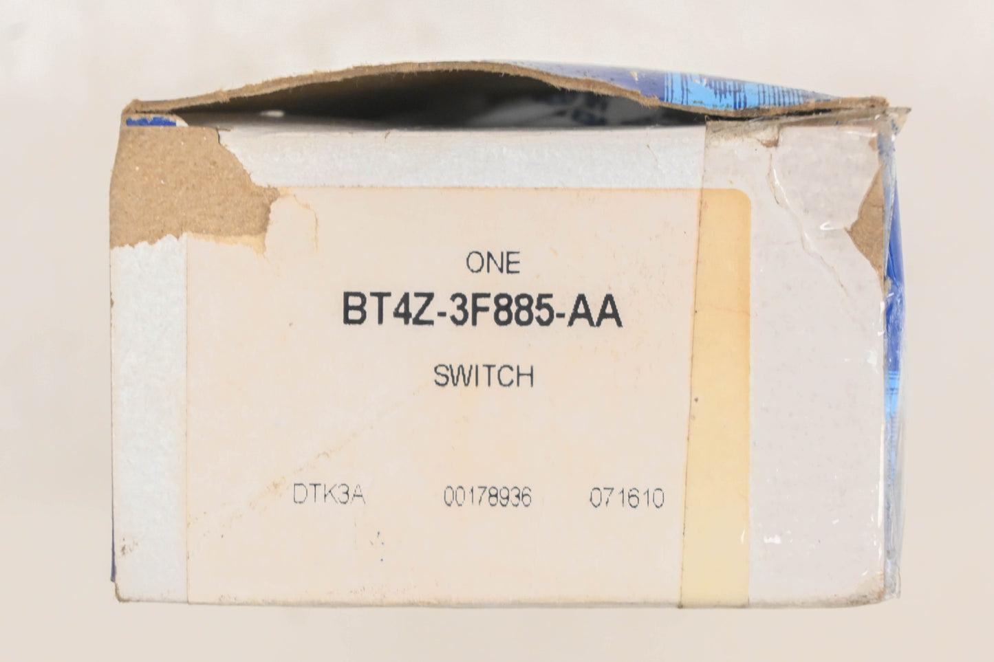 New OEM Ford BT4Z-3F884-AA Right Steering Wheel Shift Paddle NOS