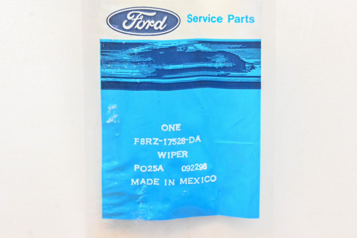 New OEM Ford F8RZ-17528-DA, WW-2209 Windshield Wiper 22" Blades Qty 2 NOS