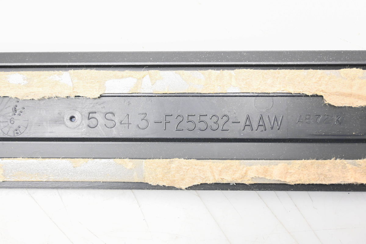 New OEM Ford 5S43-F25532-AAW, 5S43-F25532-AA Door Moulding NOS