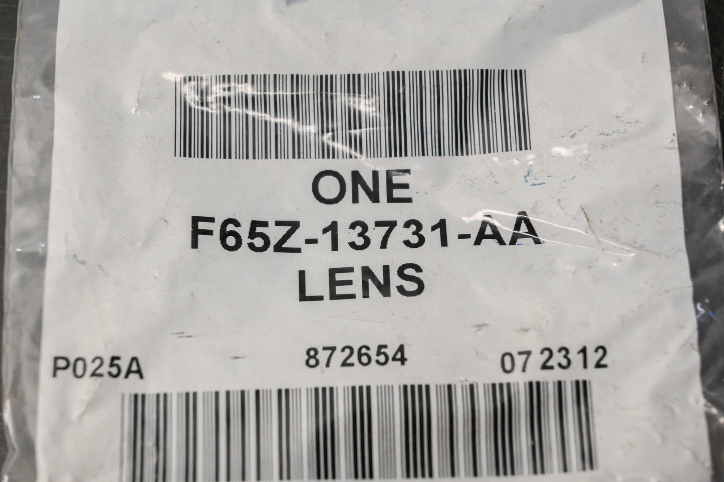 New OEM Ford F65Z-13731-AA Front Right Side Courtesy Lamp Lens NOS